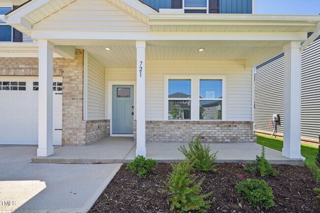 Building Photo - 721 Deschutes Dr