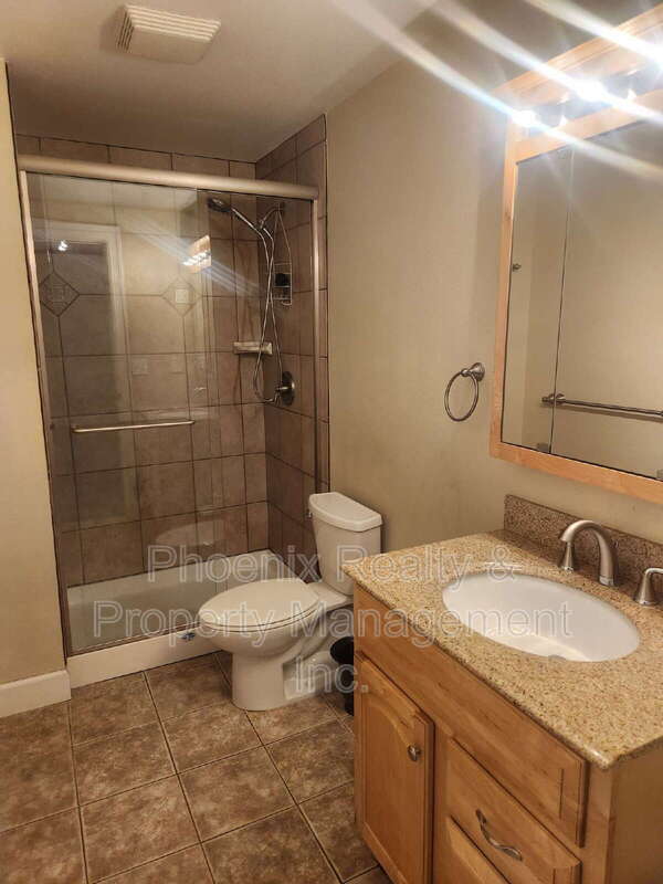 Building Photo - 454 N Finch Ave