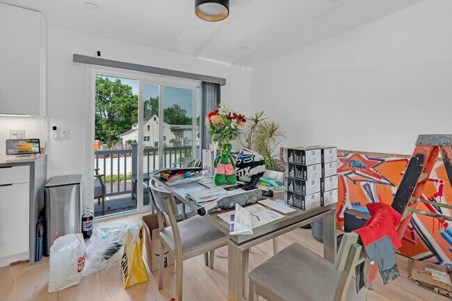 Building Photo - 228 Johnson