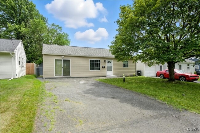 Primary Photo - 122 Frederick Dr
