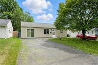 Building Photo - 122 Frederick Dr