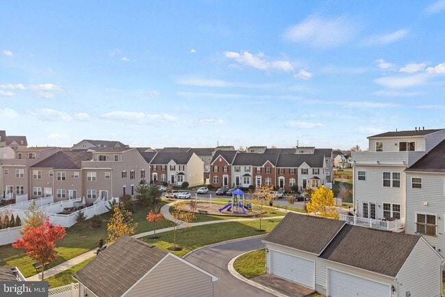 Building Photo - 6405 Walcott Ln