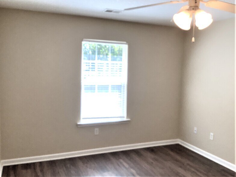 Building Photo - 132 Stonewalk Dr