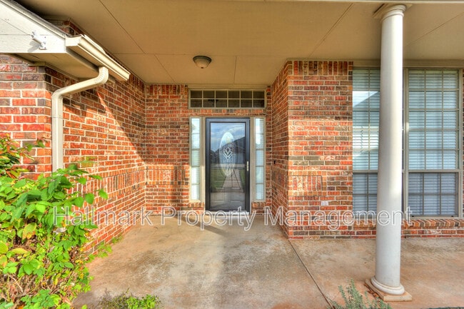 Building Photo - 500 Loyd Ln