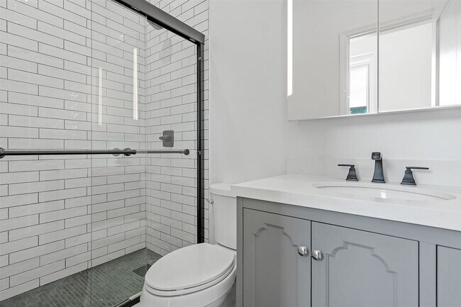 Building Photo - 208 Shippen St