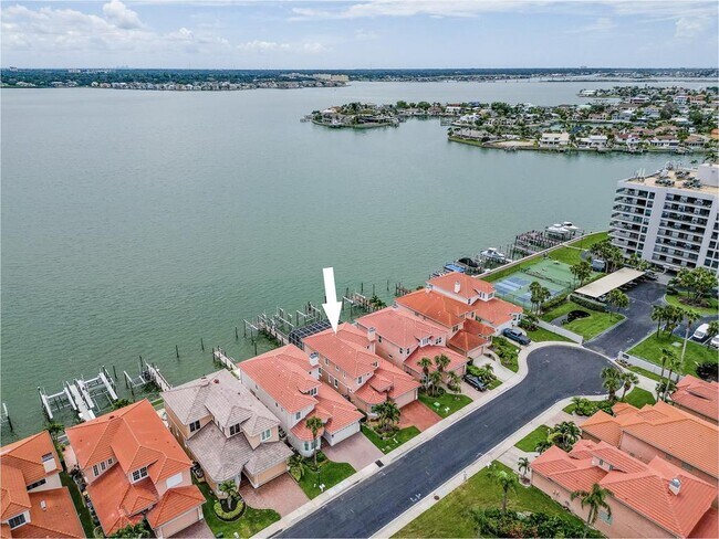 Building Photo - 218 Sand Key Estates Dr