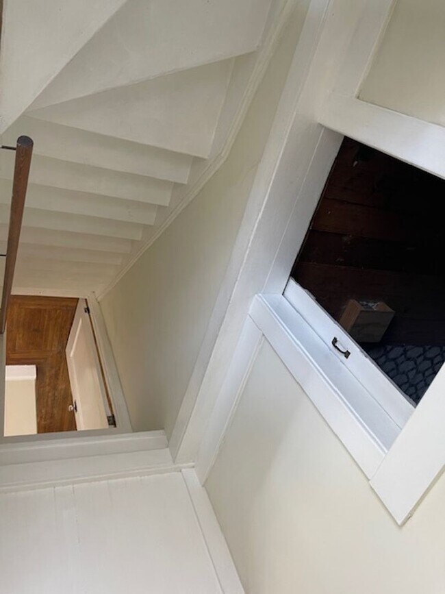 Building Photo - Piedmont Home w/ Large Attic Loft