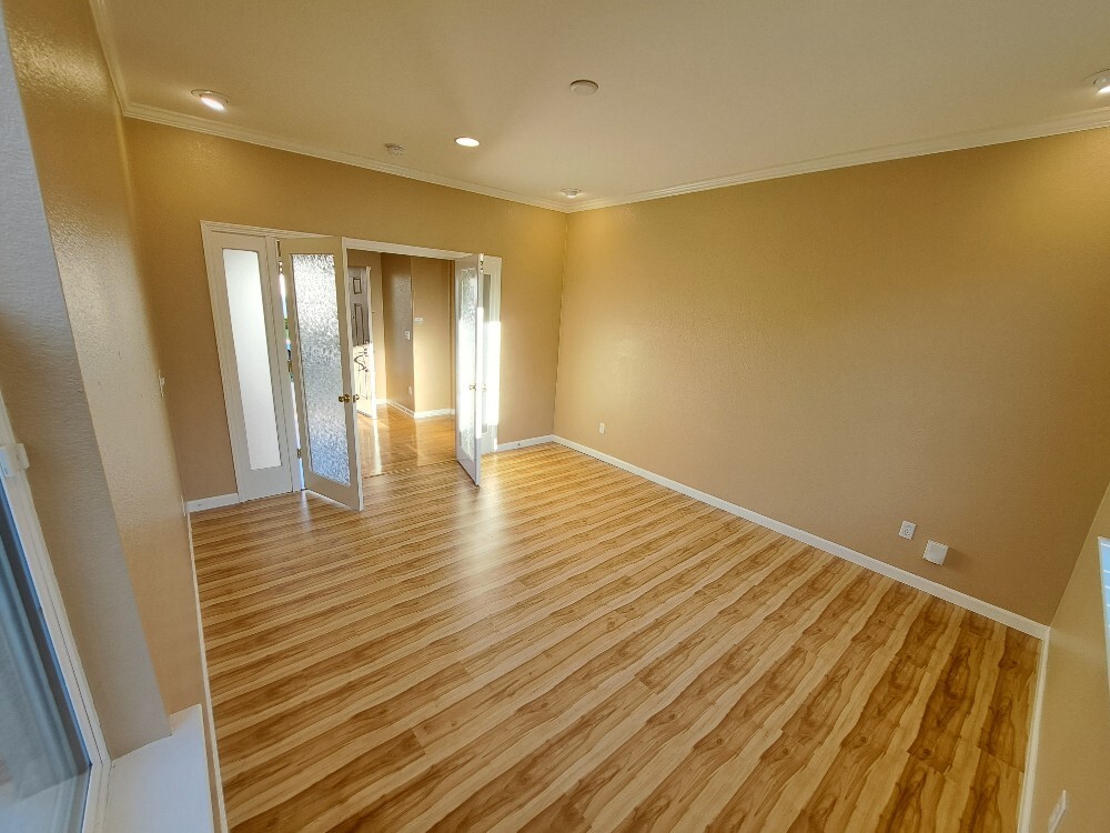Building Photo - 4950 Trouville Ln