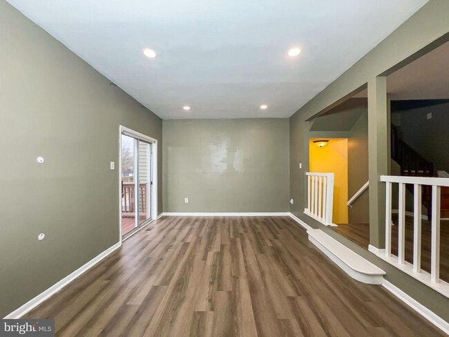 Building Photo - 8202 Ashford Blvd