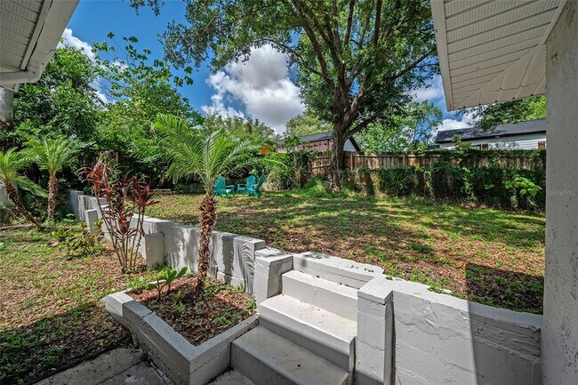 Building Photo - 7204 N 15th St
