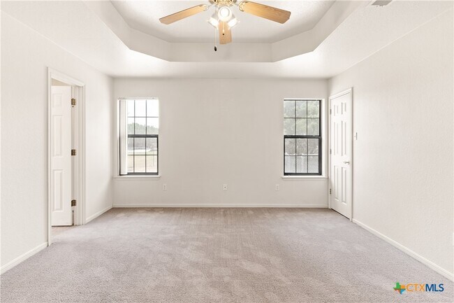 Building Photo - 392 County Rd 4711