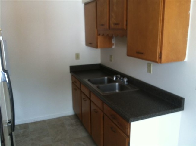 Building Photo - 2 br, 1 bath Apartment - Capital Landings