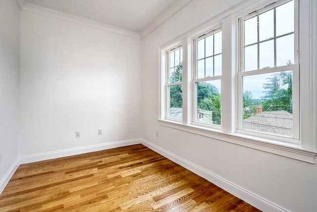 Building Photo - 60 Johnswood Rd