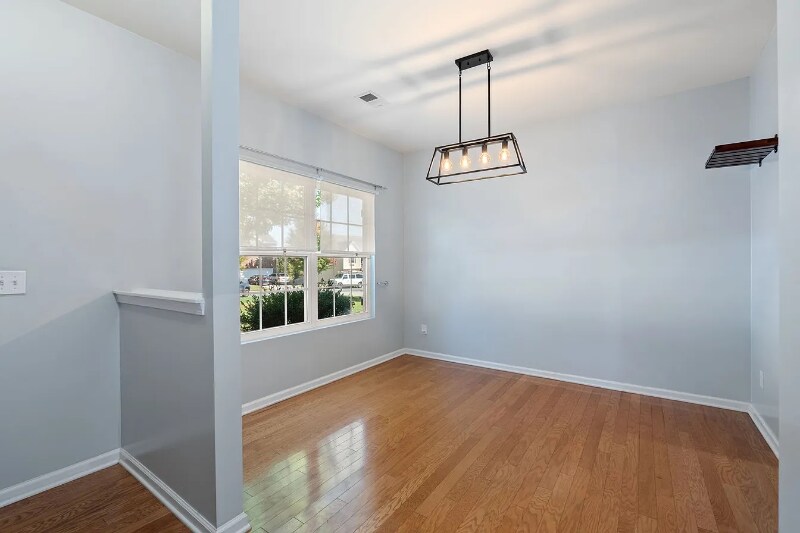 Building Photo - 4221 Lochurst Dr