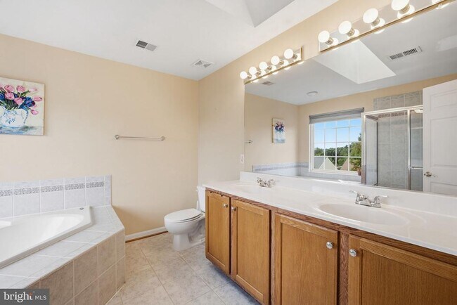 Building Photo - 3342 Wilton Crest Ct