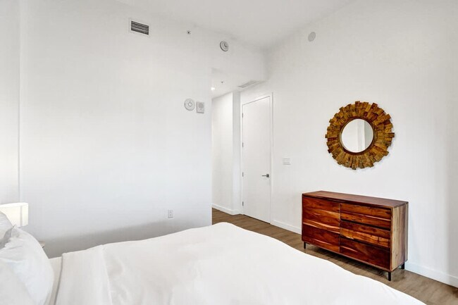 Building Photo - 1220 17th St