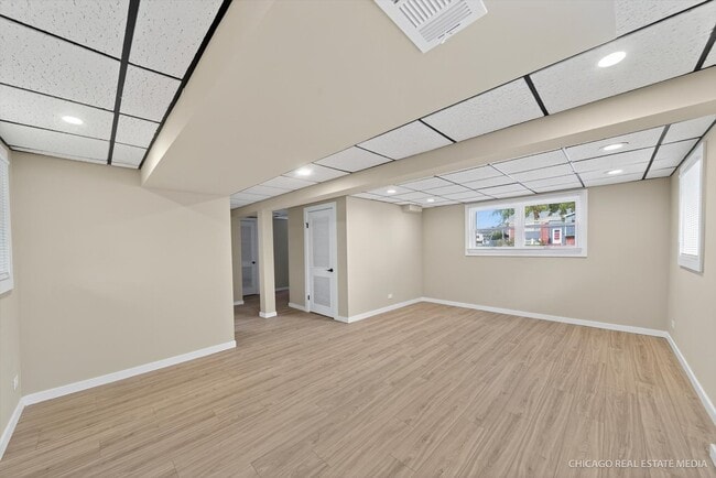 Building Photo - 2211 Birchwood Pkwy