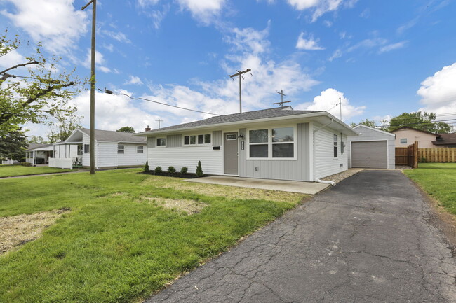 Building Photo - 2817 Woodgrove Dr