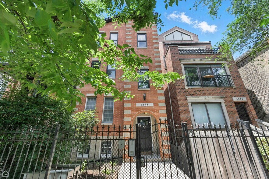 Building Photo - 1238 N Cleaver St