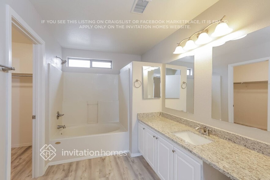 Building Photo - 1500 S Boulder St