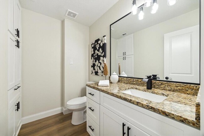 Building Photo - 6410 Meadowtrace Dr