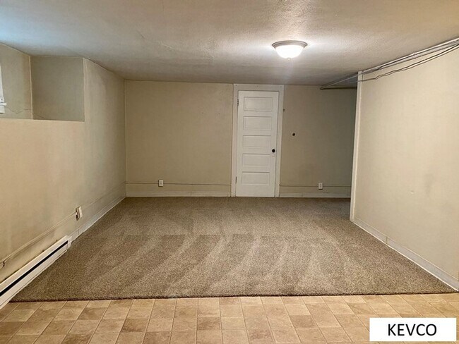 Building Photo - 601 Smith St