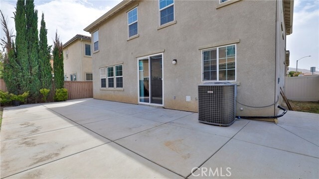 Building Photo - 1748 Yvonne Ct