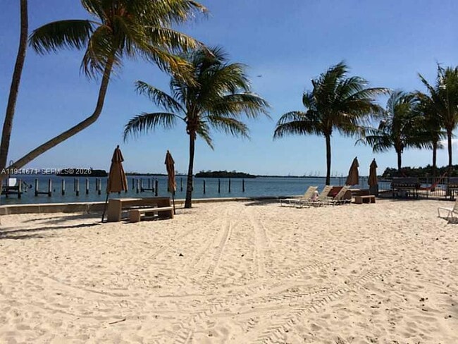 Building Photo - 680 NE 64th St