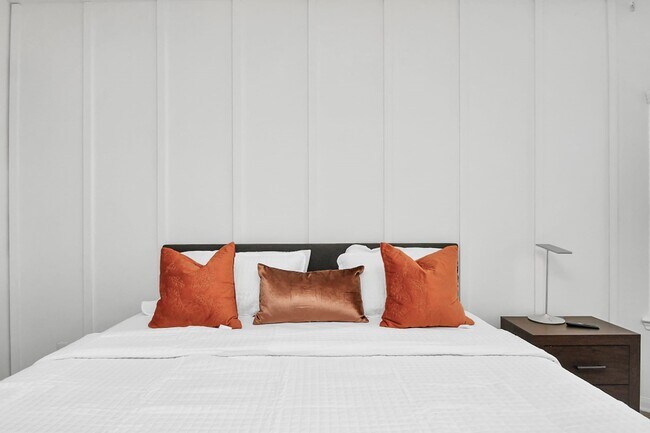 Building Photo - 6715 Plum Springs Ln