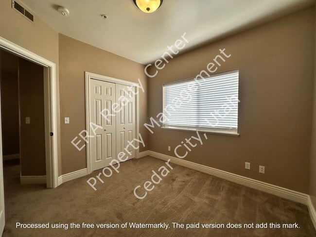 Building Photo - 576 W 1045 N