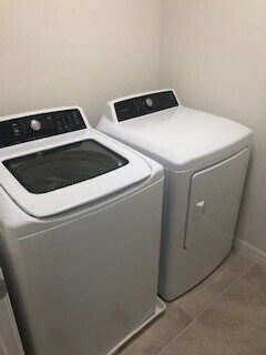 Building Photo - BIG 3/2.5 Home + 2 CAR GARAGE