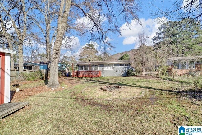 Building Photo - 204 Woodside Dr
