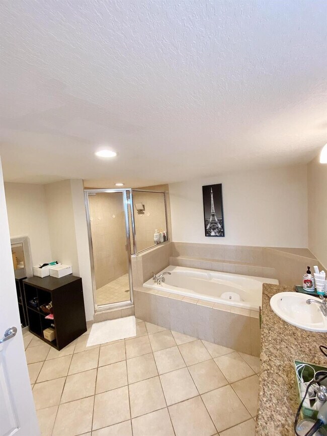 Building Photo - 1501 E Broward Blvd