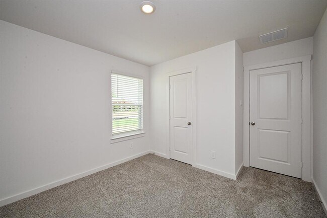 Building Photo - 1602 Mazzini Dr