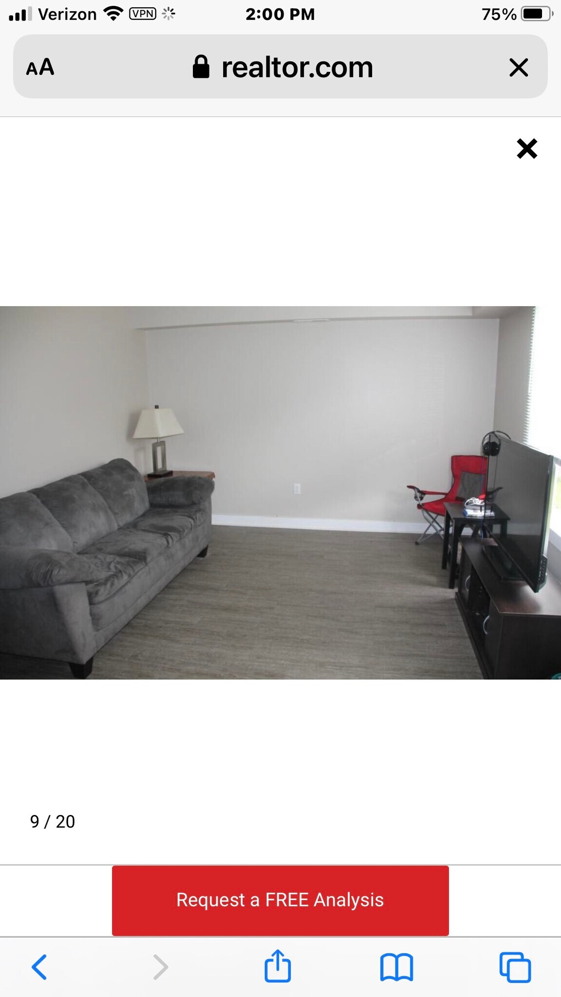 Living room - 84 Curtice St E