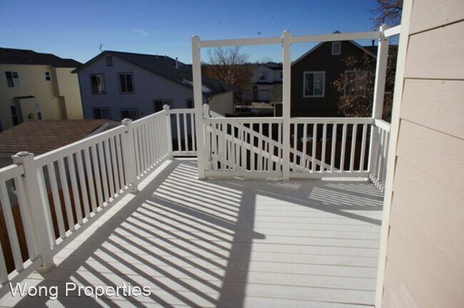 Building Photo - 3 br, 3 bath House - 5177 S. Liverpool Way...