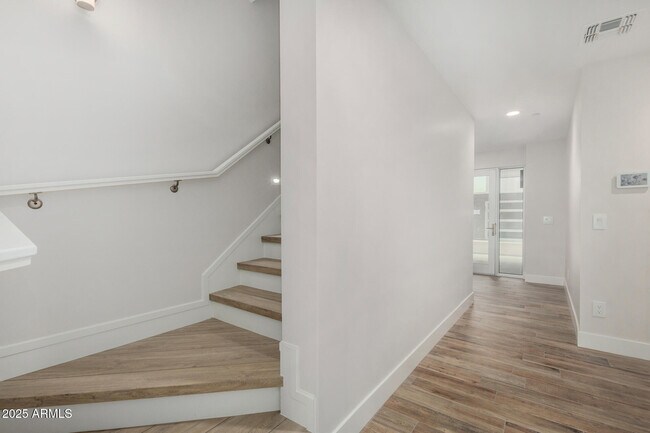 Building Photo - 4525 N 40th St