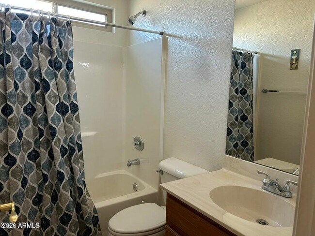 Building Photo - 1807 E Lindrick Dr