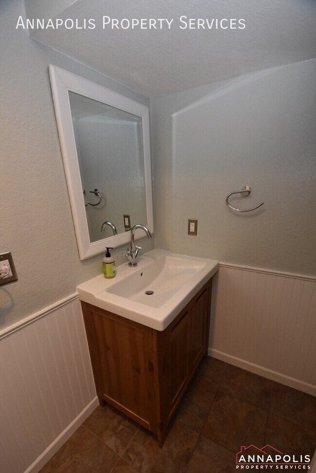 Building Photo - 1229 Blue Ridge Pl