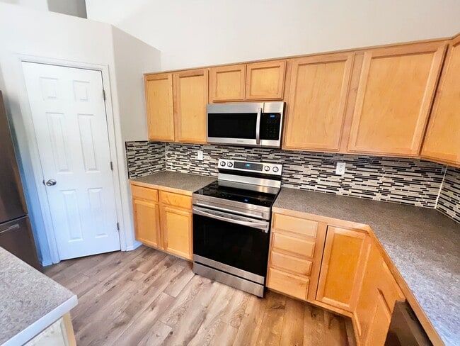 Building Photo - Beautiful 3 bed 2.5 Bath Home in East Loveland, CO!