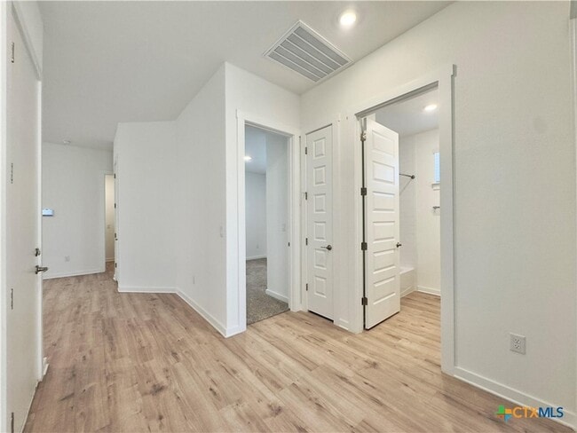 Building Photo - 2109 Gabriels Horn Rd