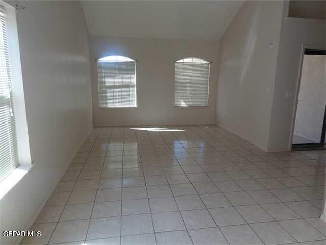 Building Photo - 7481 Umbria Dr