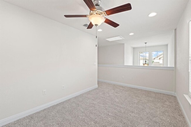Building Photo - 14011 Hedera Dr