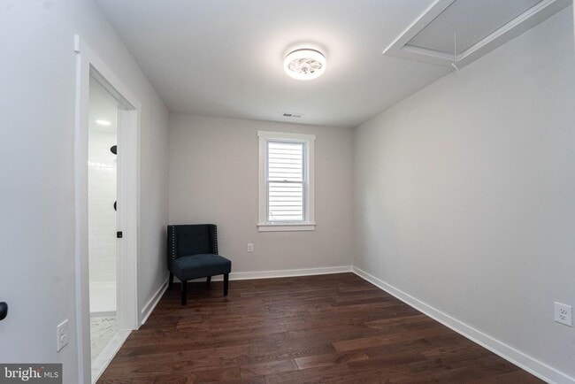 Building Photo - 16 Parole St