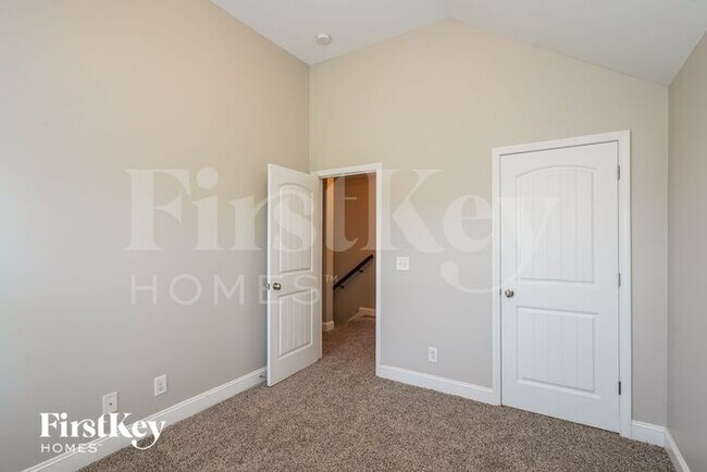 Building Photo - 2352 Pea Ridge Rd