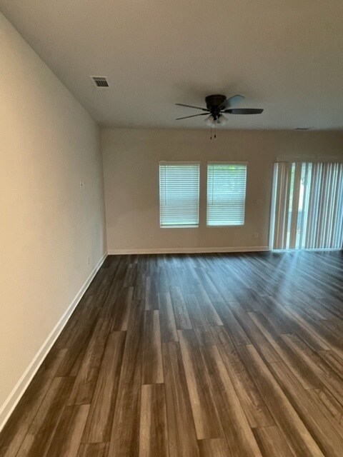 Building Photo - Almost new town home available now!