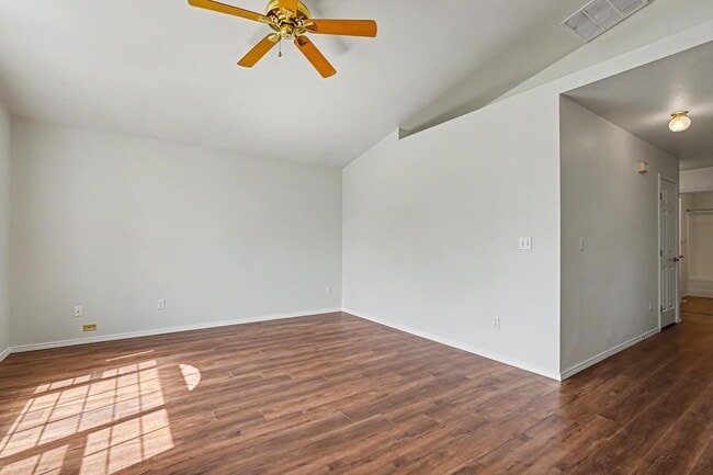 Building Photo - 2463 N Stone Pl