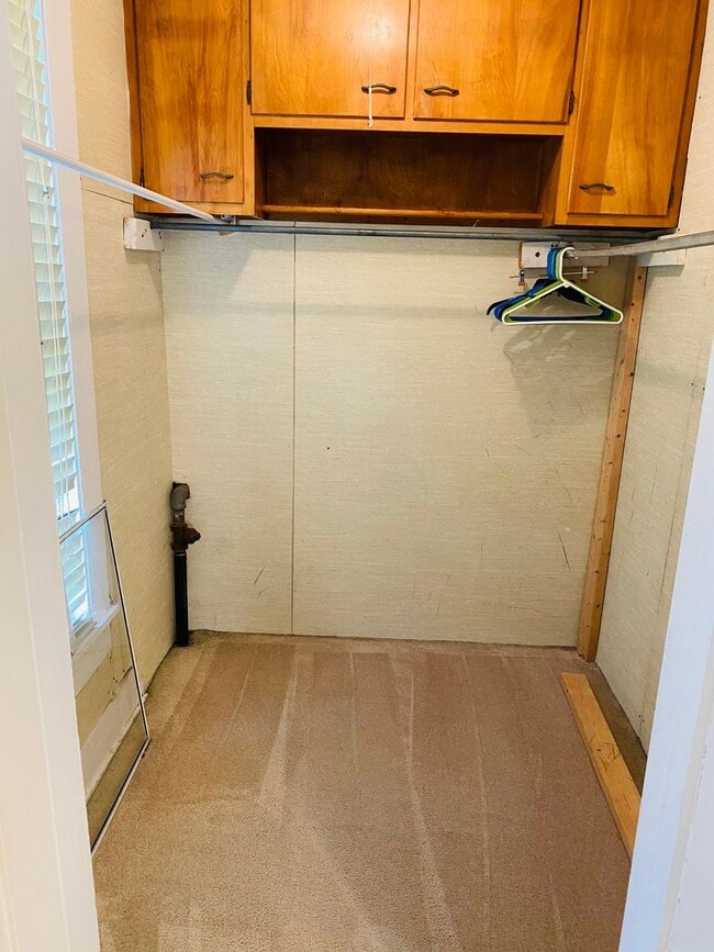 Building Photo - 2 Bedroom, 2 Bath Home furnished home in M...