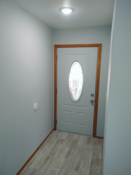 Building Photo - 732 Waterview Rd