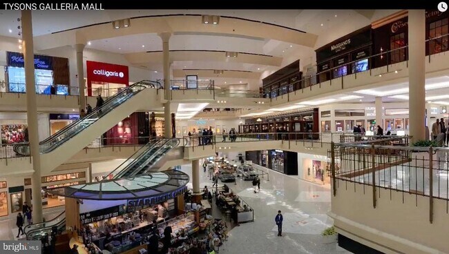 Building Photo - 1580 Spring Gate Dr.